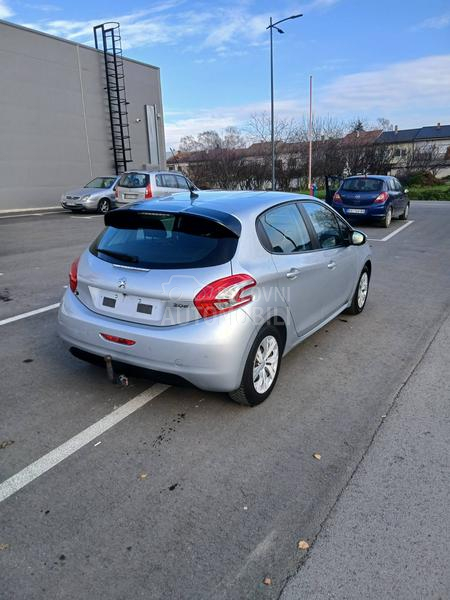 Peugeot 208 1.2 VTi