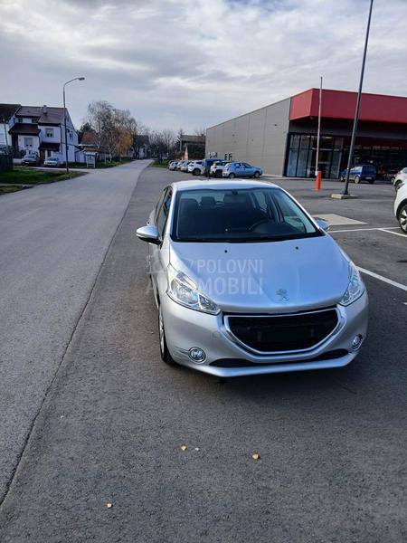 Peugeot 208 1.2 VTi