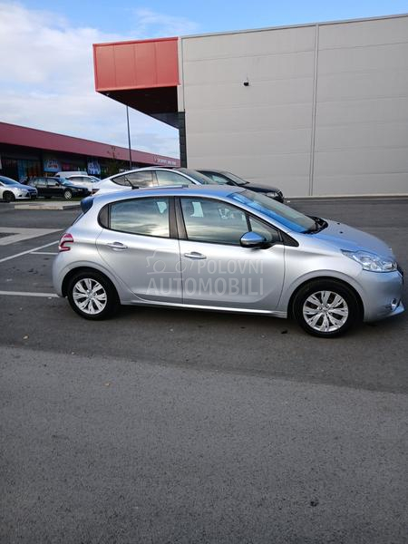 Peugeot 208 1.2 VTi