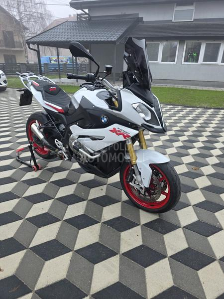 BMW S1000XR