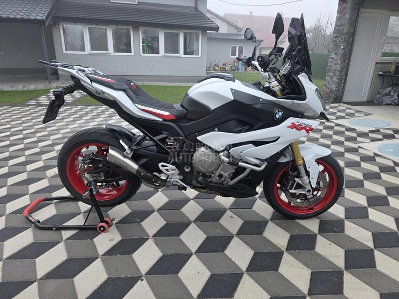 BMW S1000XR