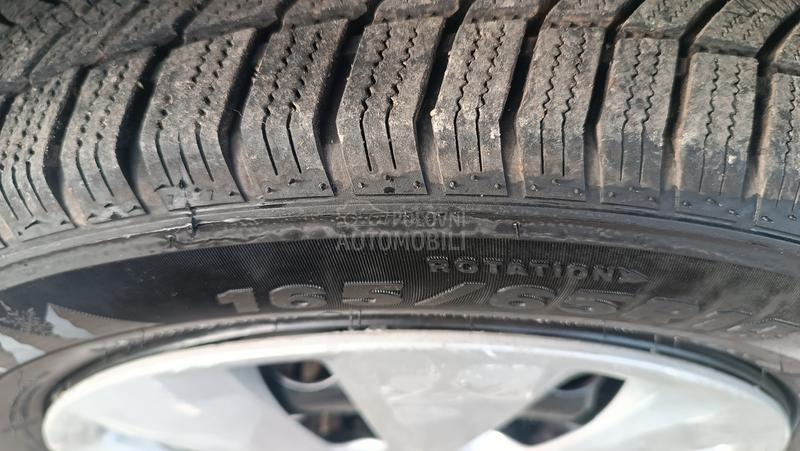 Citroen C1 1.0VVTI 68 SHINE