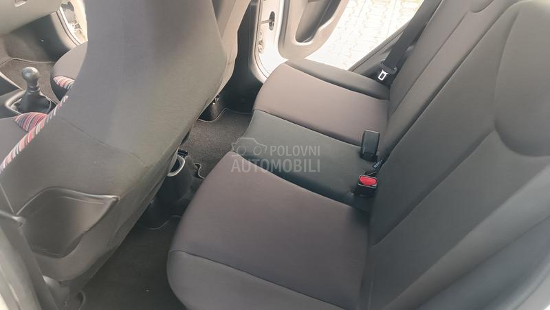 Citroen C1 1.0VVTI 68 SHINE