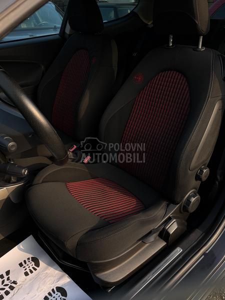 Alfa Romeo MiTo CH/NAVl/carbon