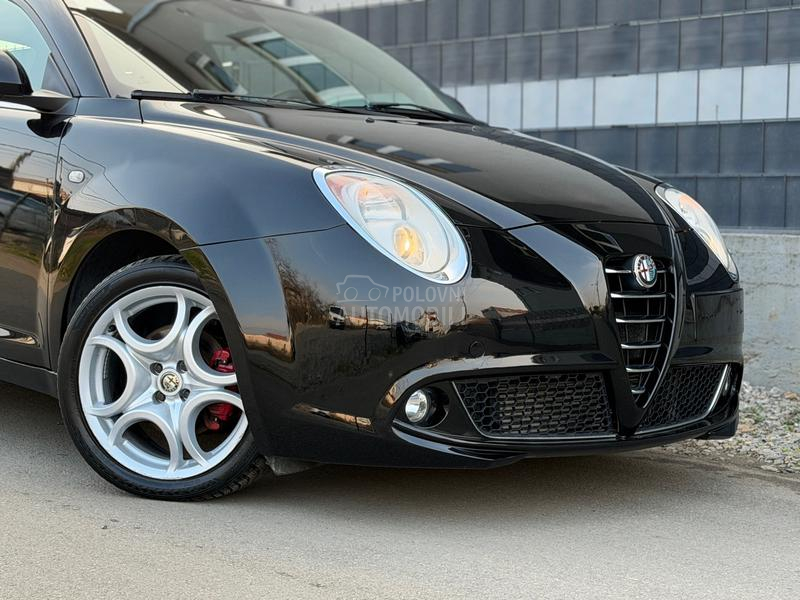 Alfa Romeo MiTo CH/NAVl/carbon