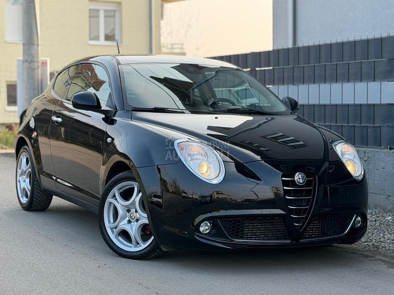 Alfa Romeo MiTo CH/NAVl/carbon