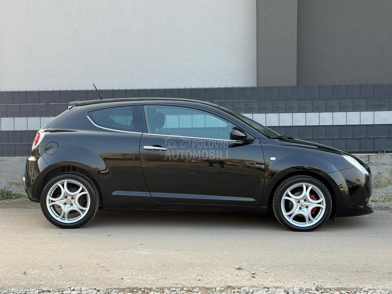 Alfa Romeo MiTo CH/NAVl/carbon