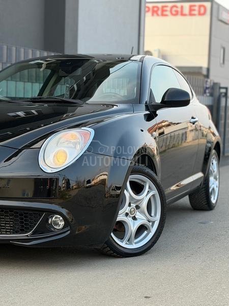 Alfa Romeo MiTo CH/NAVl/carbon