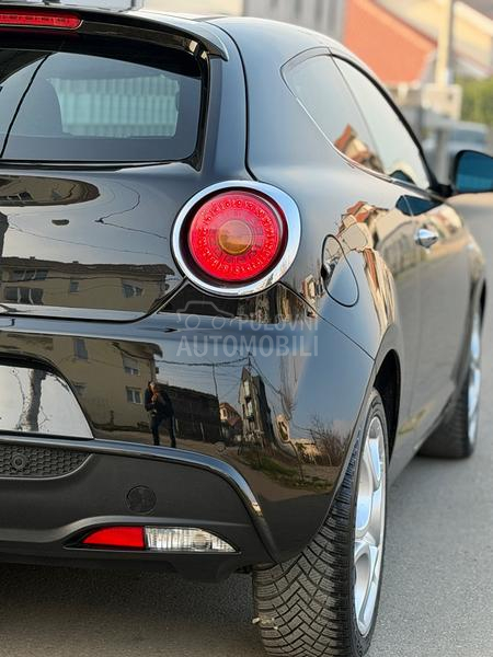 Alfa Romeo MiTo CH/NAVl/carbon