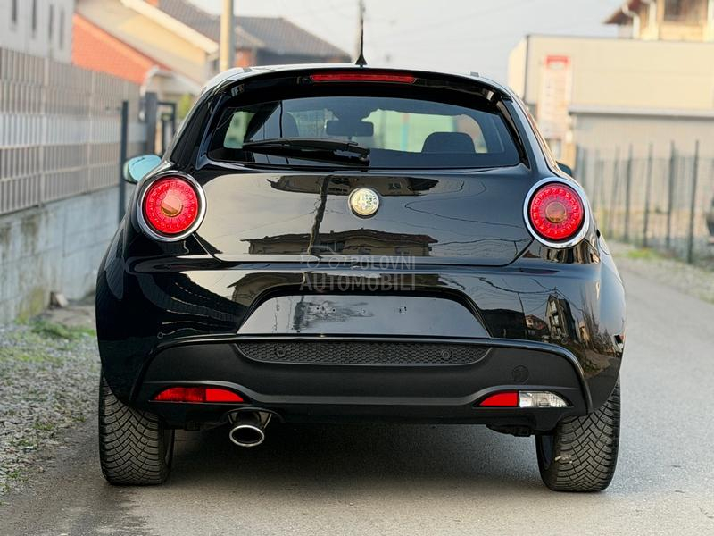 Alfa Romeo MiTo CH/NAVl/carbon