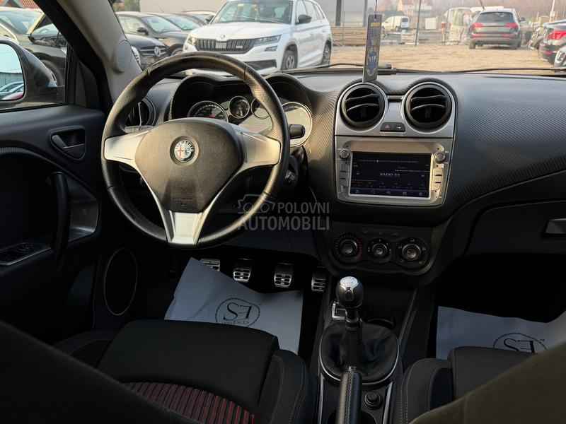 Alfa Romeo MiTo CH/NAVl/carbon
