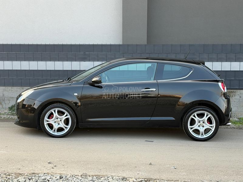 Alfa Romeo MiTo CH/NAVl/carbon
