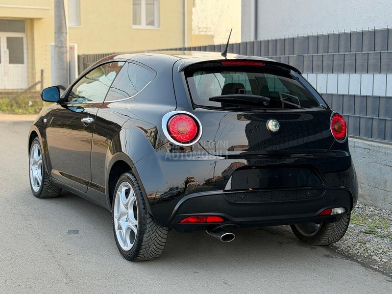 Alfa Romeo MiTo CH/NAVl/carbon