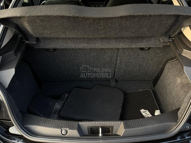 Alfa Romeo MiTo CH/NAVl/carbon