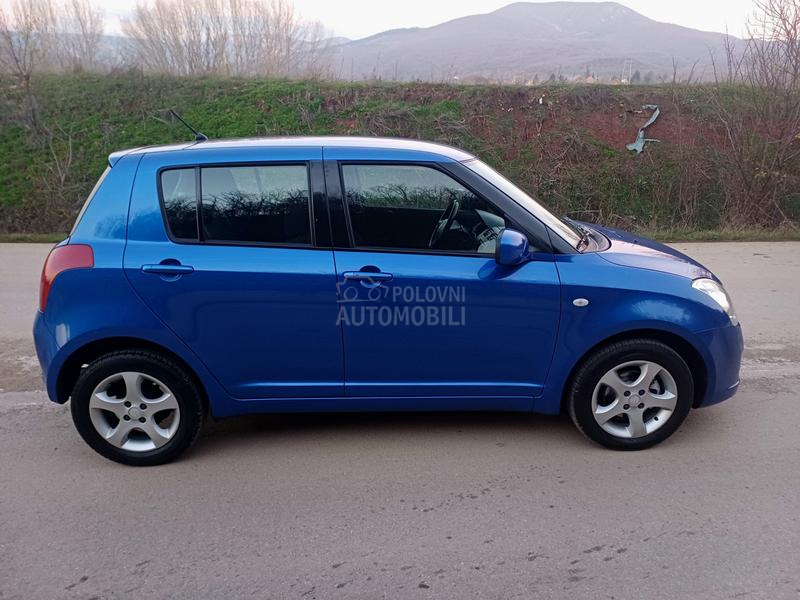 Suzuki Swift 1.3 4WD CH