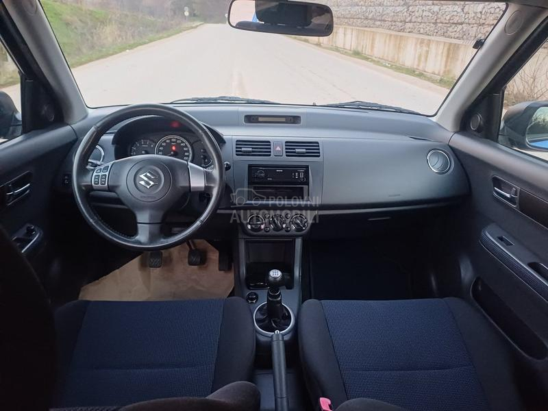 Suzuki Swift 1.3 4WD CH