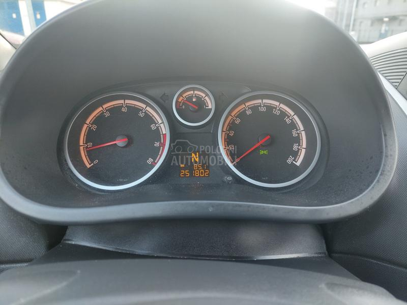 Opel Corsa D 1.2 16v
