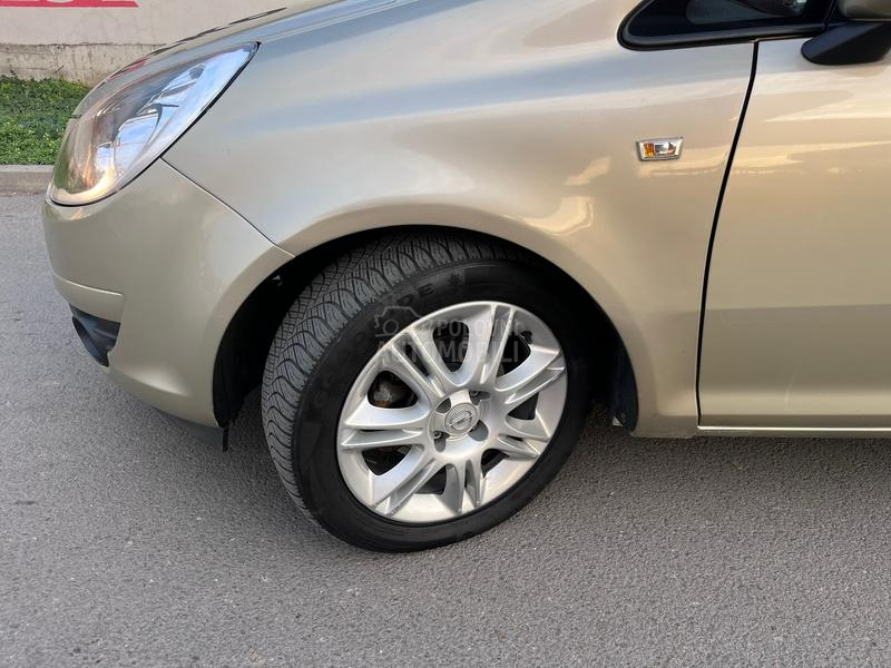Opel Corsa D 1.2 obican