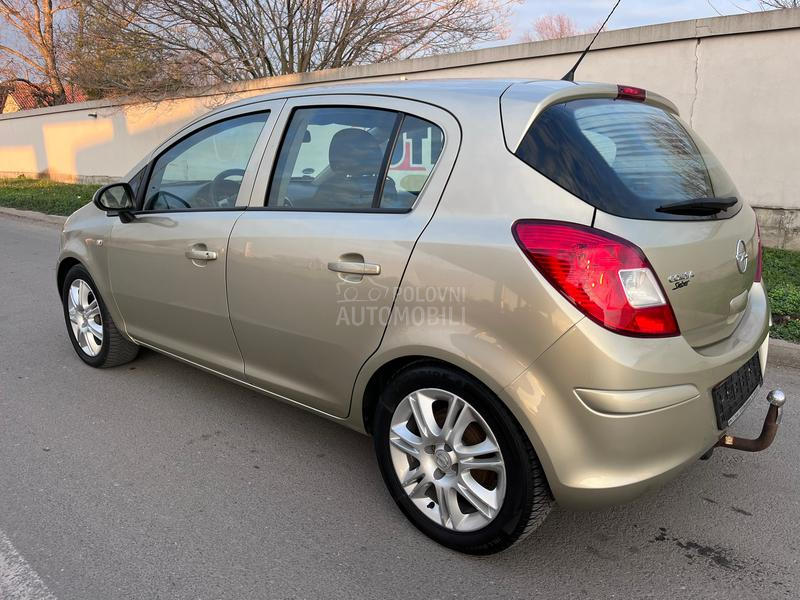 Opel Corsa D 1.2 obican