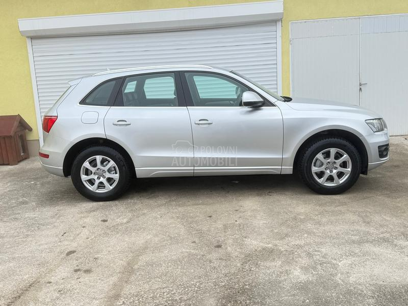 Audi Q5 T D I manuelni