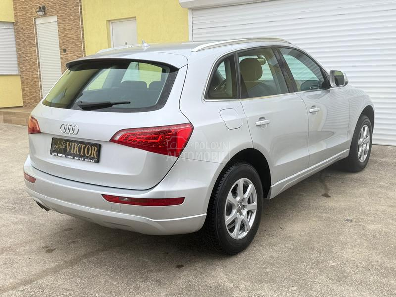 Audi Q5 T D I manuelni