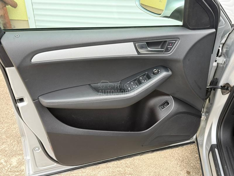 Audi Q5 T D I manuelni