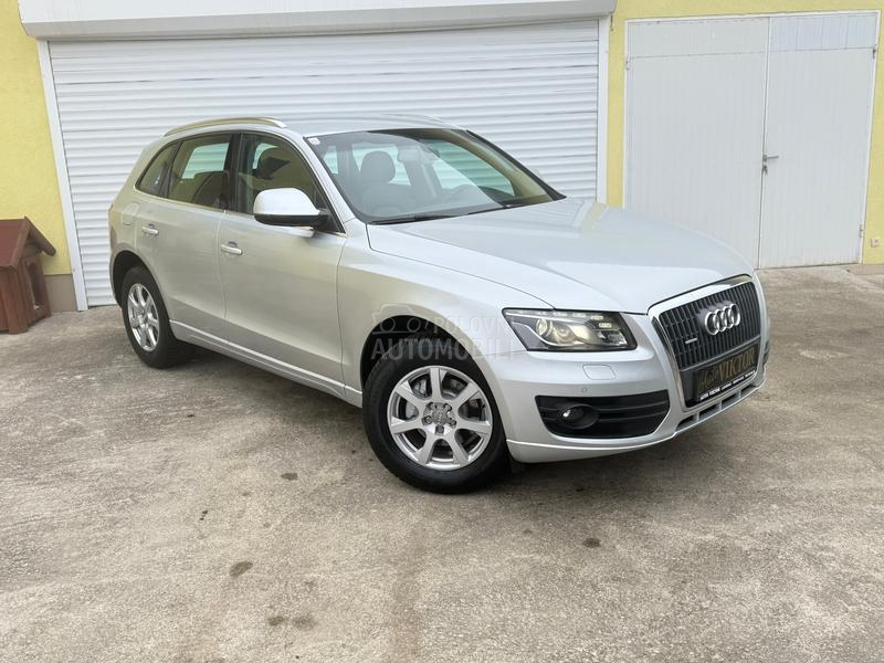 Audi Q5 T D I manuelni