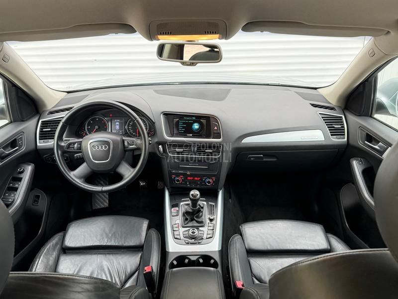 Audi Q5 T D I manuelni