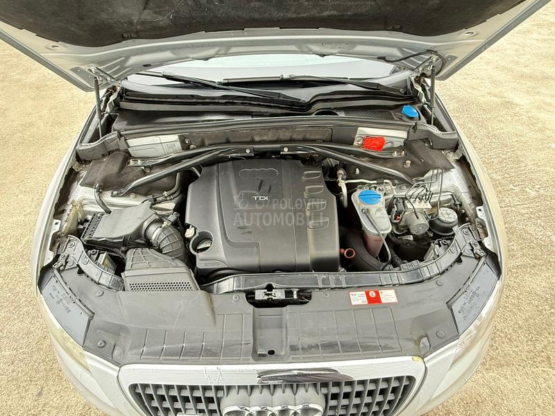 Audi Q5 T D I manuelni