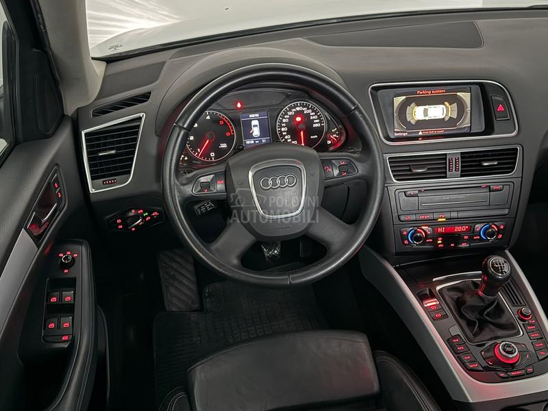 Audi Q5 T D I manuelni