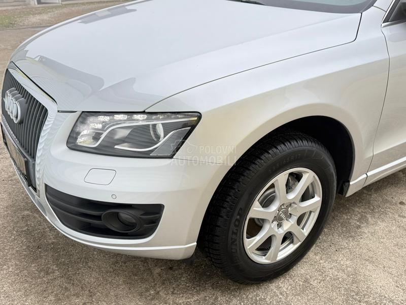 Audi Q5 T D I manuelni