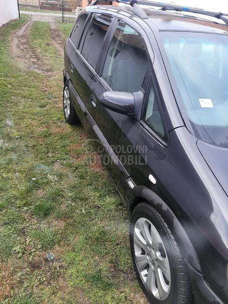Opel Zafira 