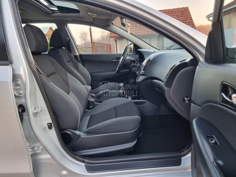 Hyundai i30 1.6CRDI PERFFEKTAN