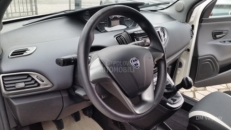 Lancia Ypsilon 1.3 MJET T0P STANJE