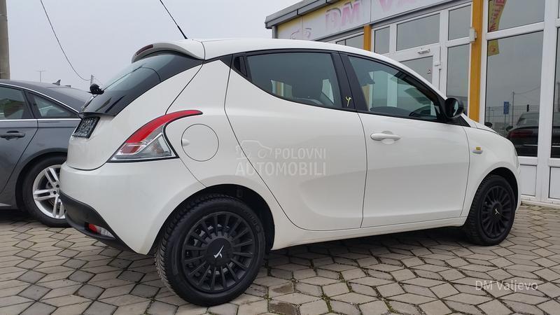 Lancia Ypsilon 1.3 MJET T0P STANJE