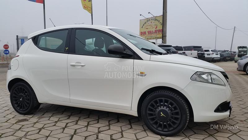 Lancia Ypsilon 1.3 MJET T0P STANJE