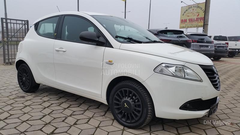 Lancia Ypsilon 1.3 MJET T0P STANJE