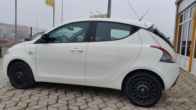 Lancia Ypsilon 1.3 MJET T0P STANJE