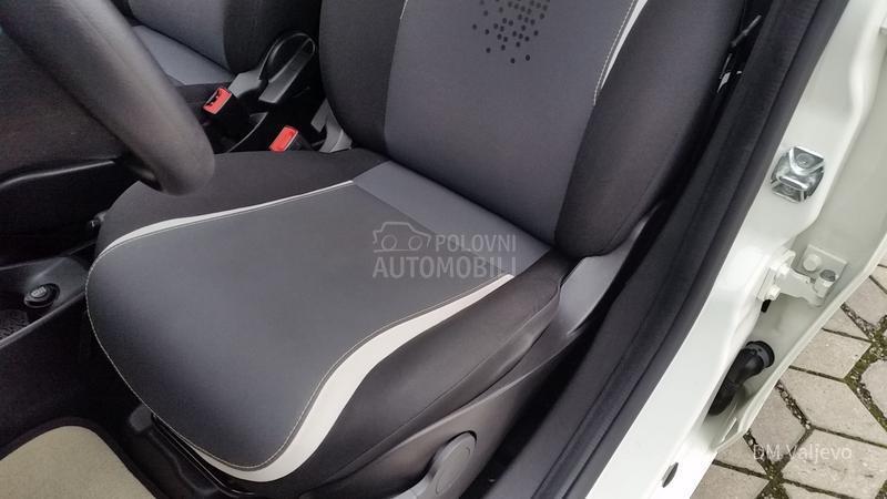 Lancia Ypsilon 1.3 MJET T0P STANJE