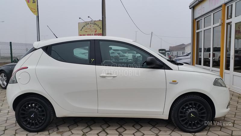 Lancia Ypsilon 1.3 MJET T0P STANJE