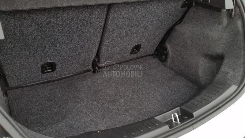 Lancia Ypsilon 1.3 MJET T0P STANJE