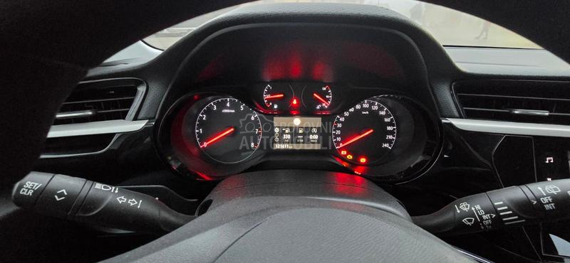 Opel Corsa F 1.5 cdti K L I M A