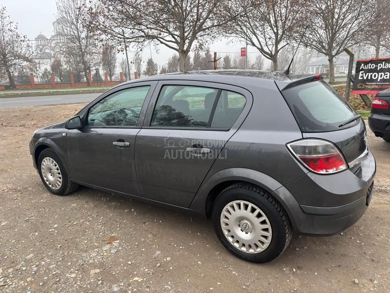 Opel Astra H 1.6 B E n z i n