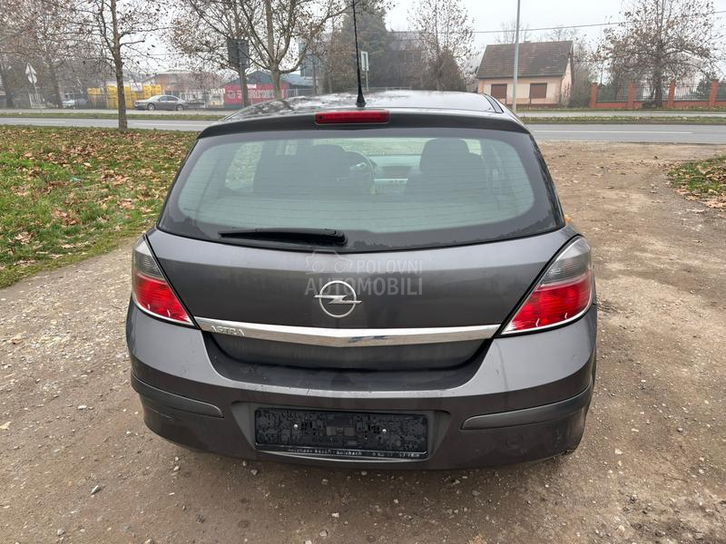 Opel Astra H 1.6 B E n z i n