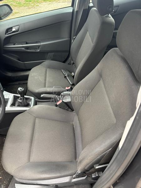 Opel Astra H 1.6 B E n z i n