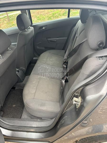 Opel Astra H 1.6 B E n z i n