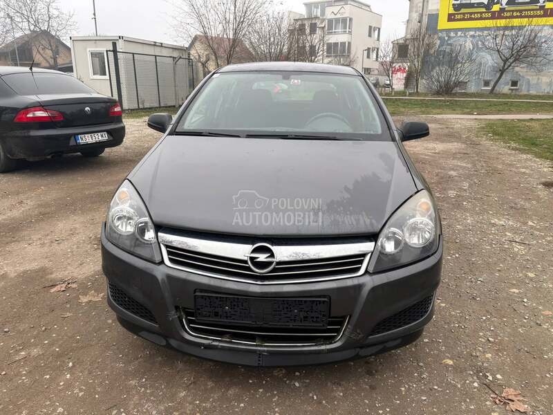 Opel Astra H 1.6 B E n z i n