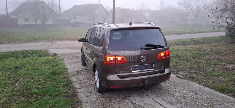 Volkswagen Touran 1.6TDI  F U L L