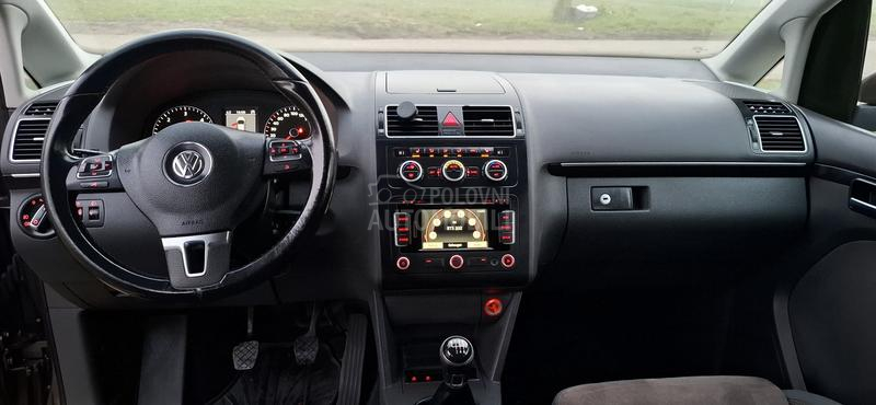 Volkswagen Touran 1.6TDI  F U L L
