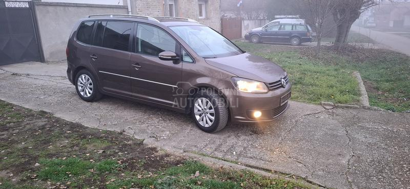 Volkswagen Touran 1.6TDI  F U L L